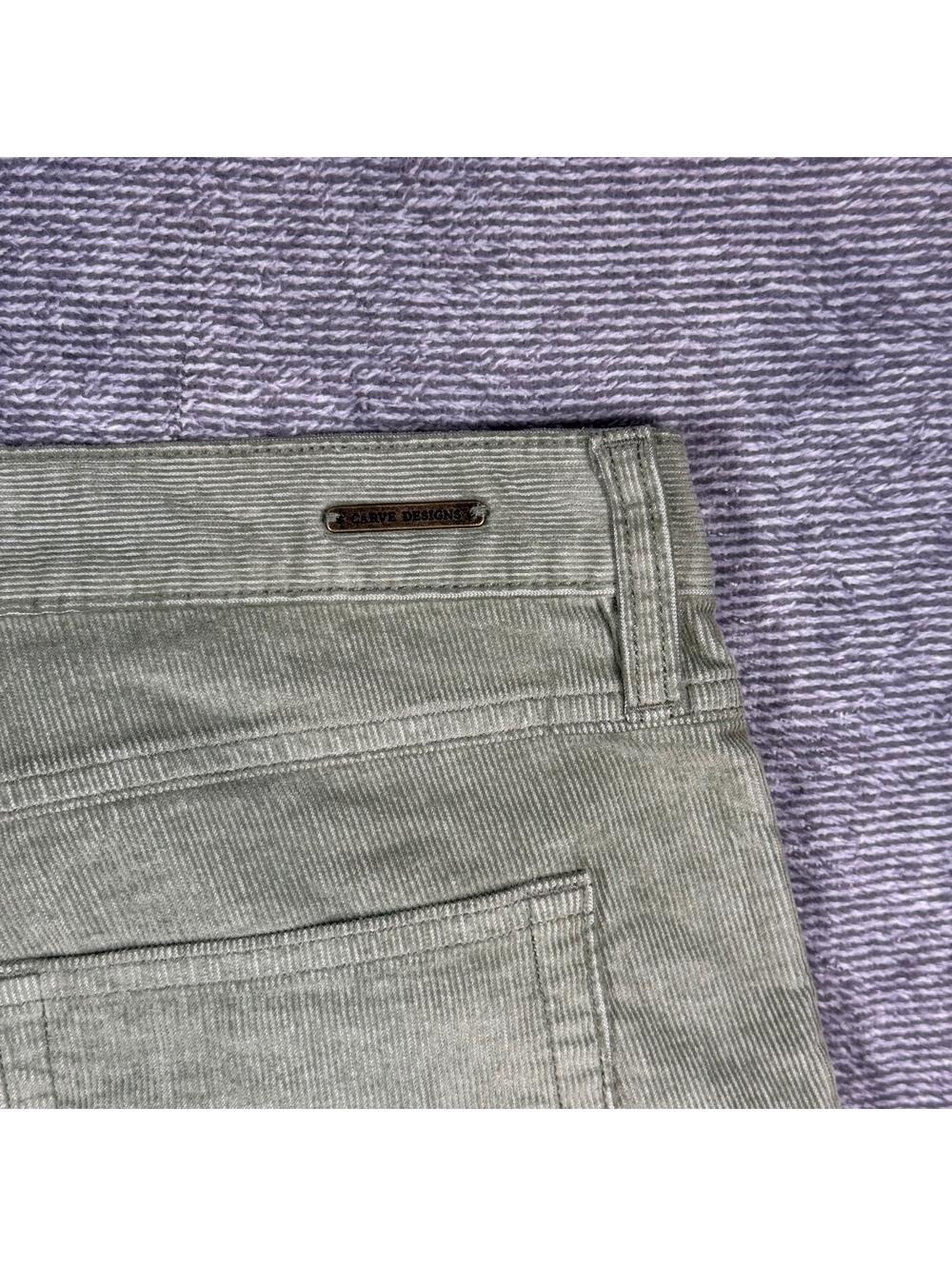 Carve Designs Oahu Corduroy Shorts 4" Size 6 Frayed Cut Off Sage Olive Green - Picture 2 of 7